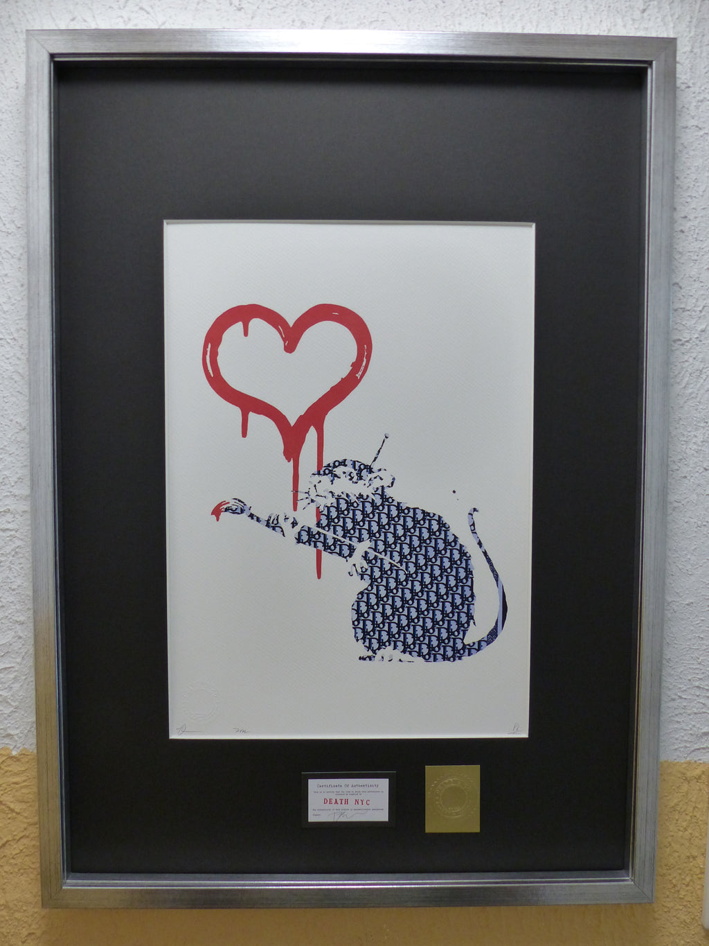 DEATH NYC fertig gerahmte Lithografie ltd. Edit. of 100  "Love Rat Dior Banksy" 3D Siegel COA