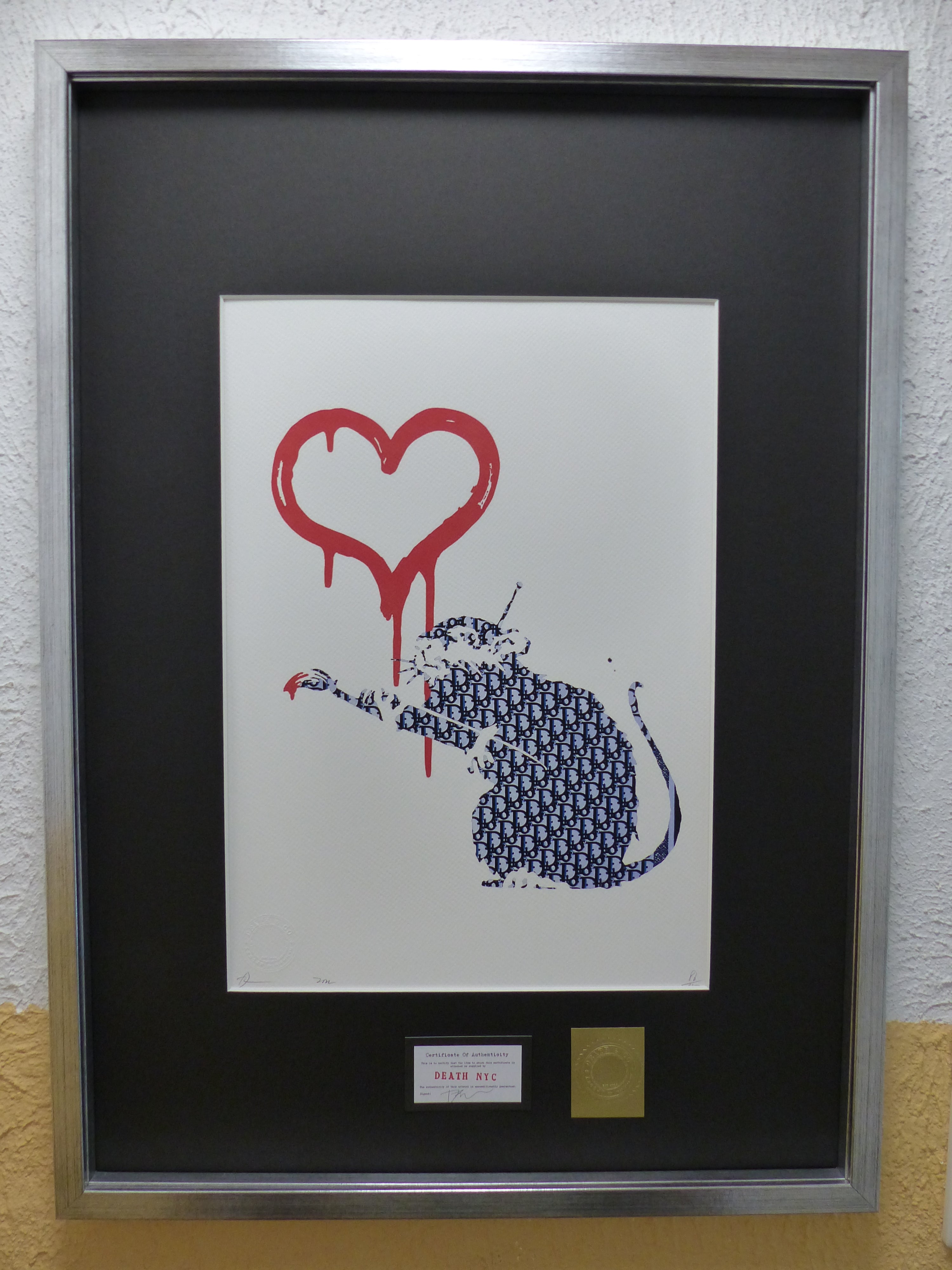 DEATH NYC fertig gerahmte Lithografie ltd. Edit. of 100  "Love Rat Dior Banksy" 3D Siegel COA