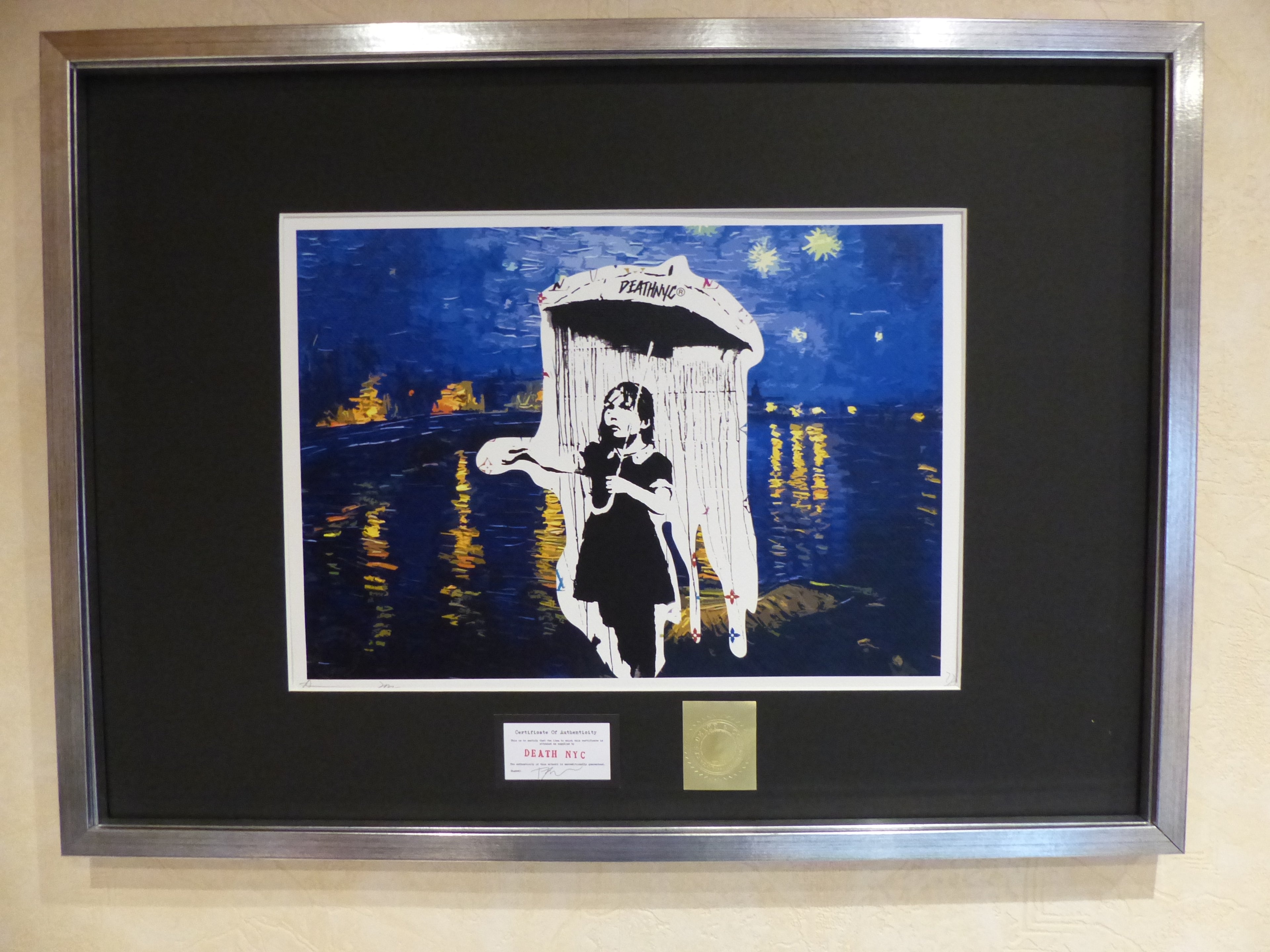 DEATH NYC fertig gerahmte Lithografie ltd. Edit. of 120/x22 "Banksy Umbrella Girl" 3D Siegel COA